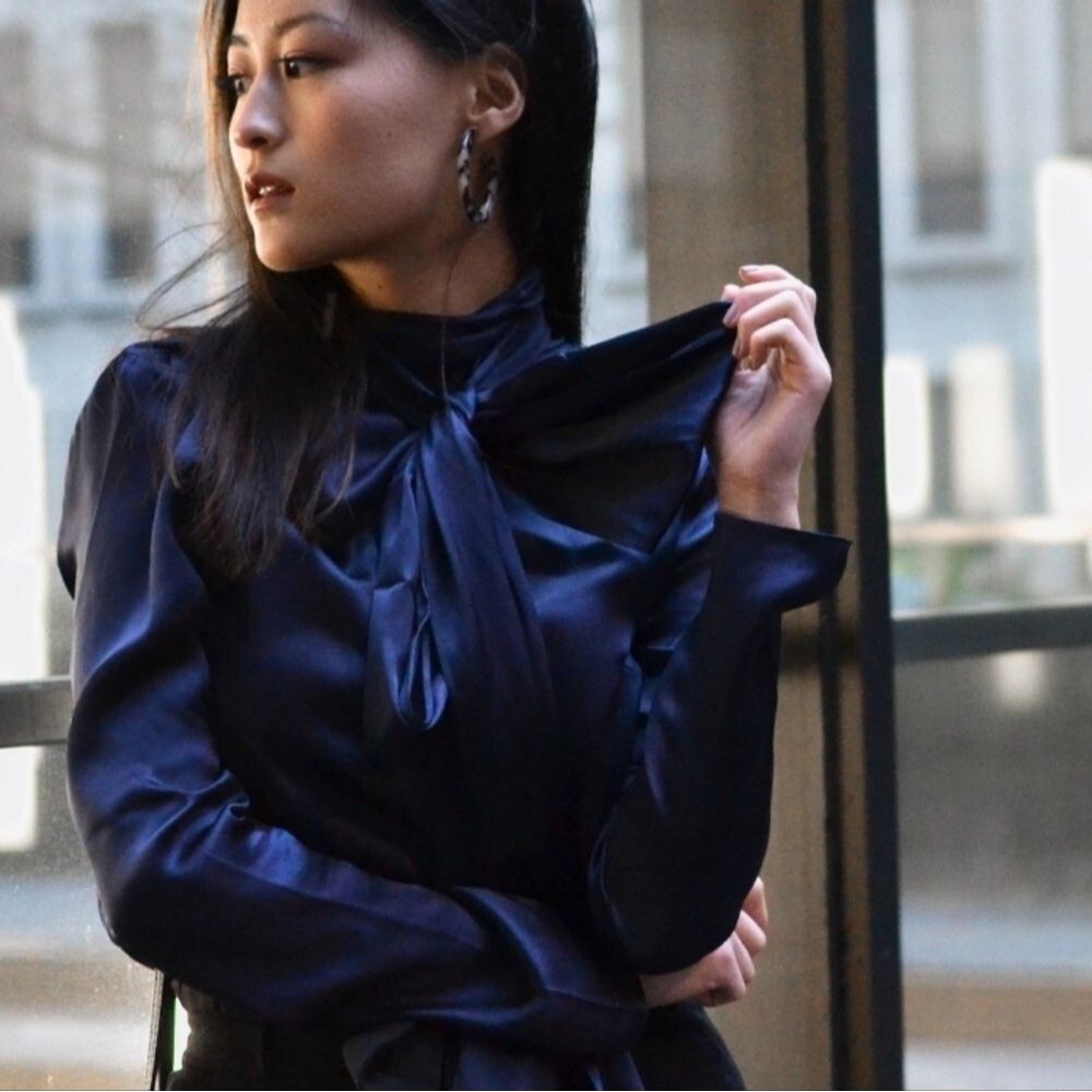 Frances Austen The Bow Back Black 100% Silk Blosuse Size S